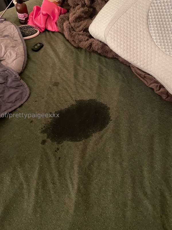 I just beat my pussy UP 🥵💦 look at the mess I made 🥴🤭 I need.. 4