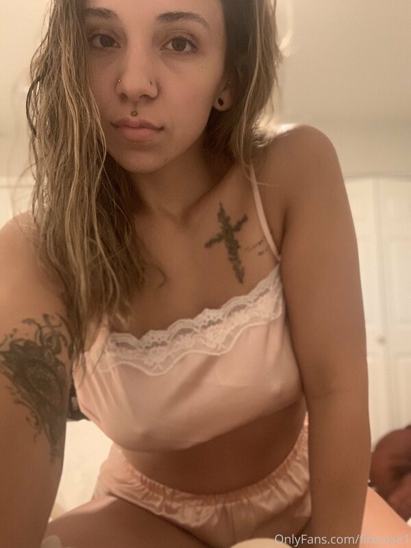 I want to be your favorite. Tip $3 For a Video or tip $5 for.. 4