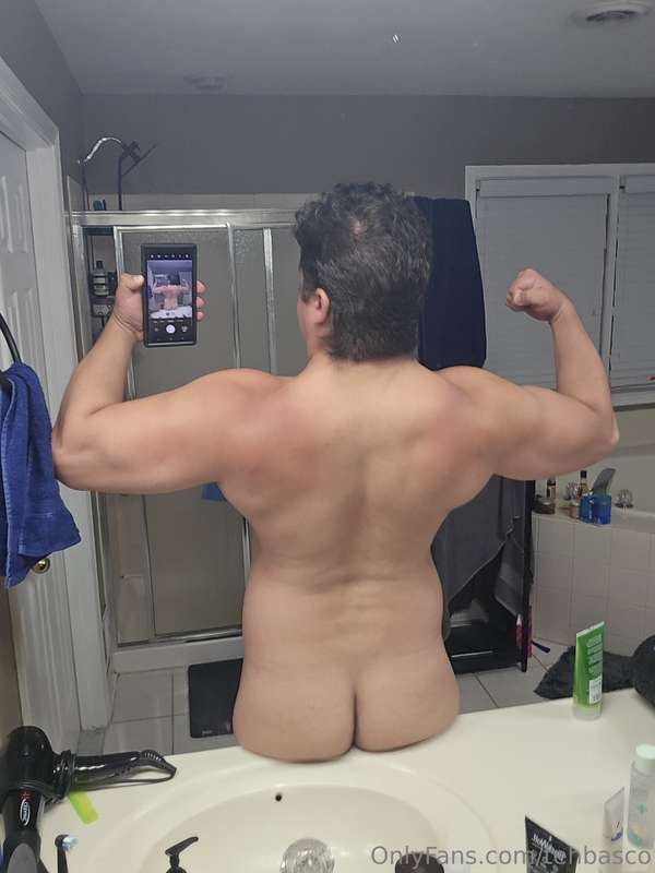 Sunburnt Basco :3