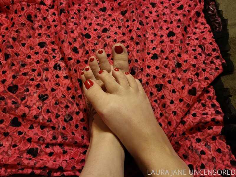 Hey boo! It's time to get my toes done again ? the person wi..