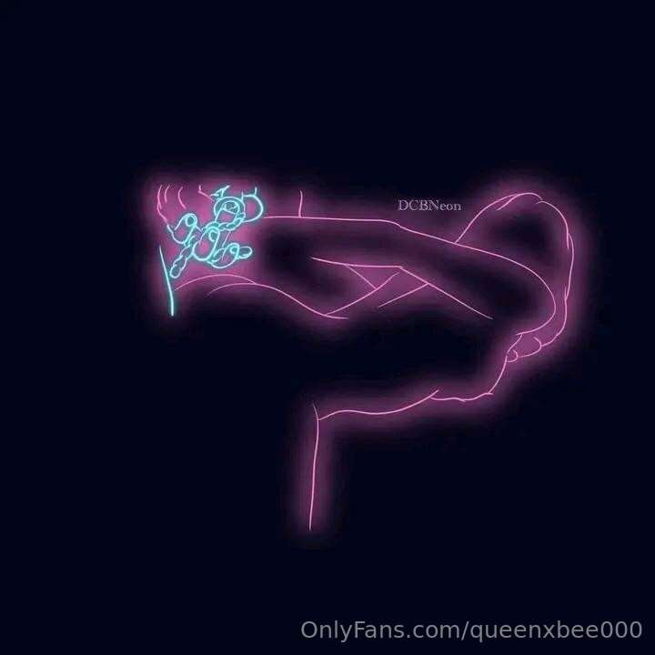 Queenxbee000 - Onlyfans - 11 Apr, 2024