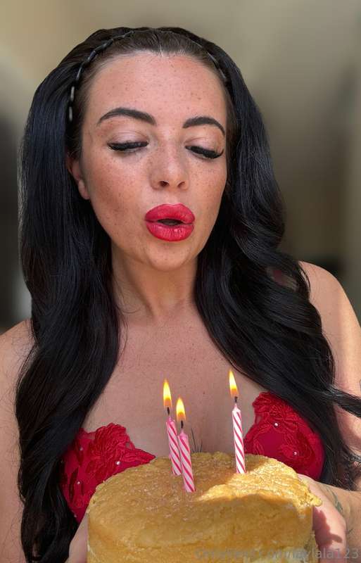 ♥️🎁✨👑