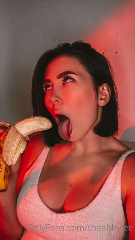 ready for your cum💦🍌