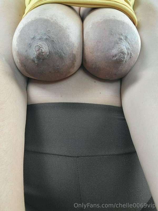 I told myself I wasn't going to miss posting a BUNCH of titt.. 12