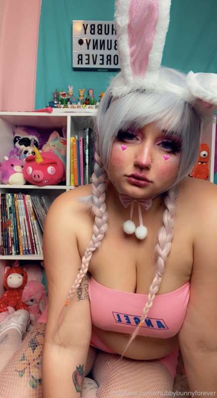 Your favorite little feedee has something to tell you... I’m.. 16
