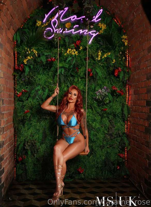 Miss Swimsuit finalist… just casually swinging 😈