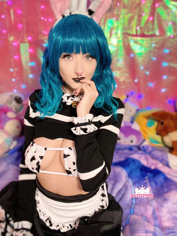 Sexy cow cosplay 💓