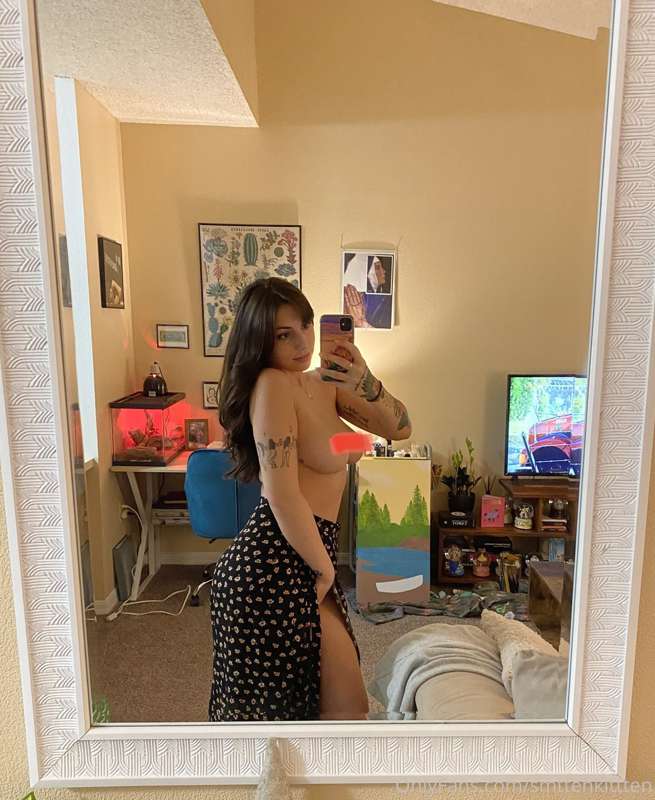 I am feeling super cute & super sexy with my new hair. I wen..