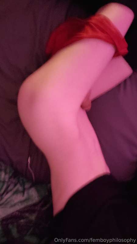 Trying to take nudes ever since my tripod broke has been a n.. 4