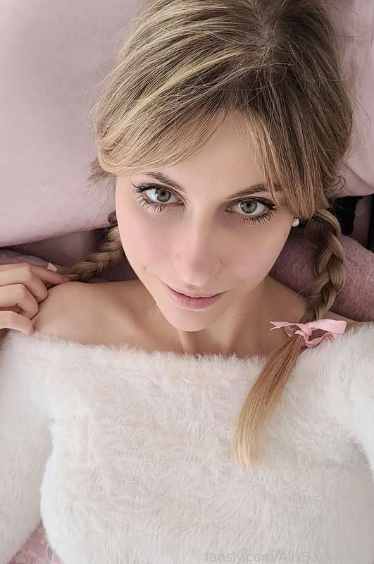 Alixsacharova - Fansly - 09 Oct, 2022 9