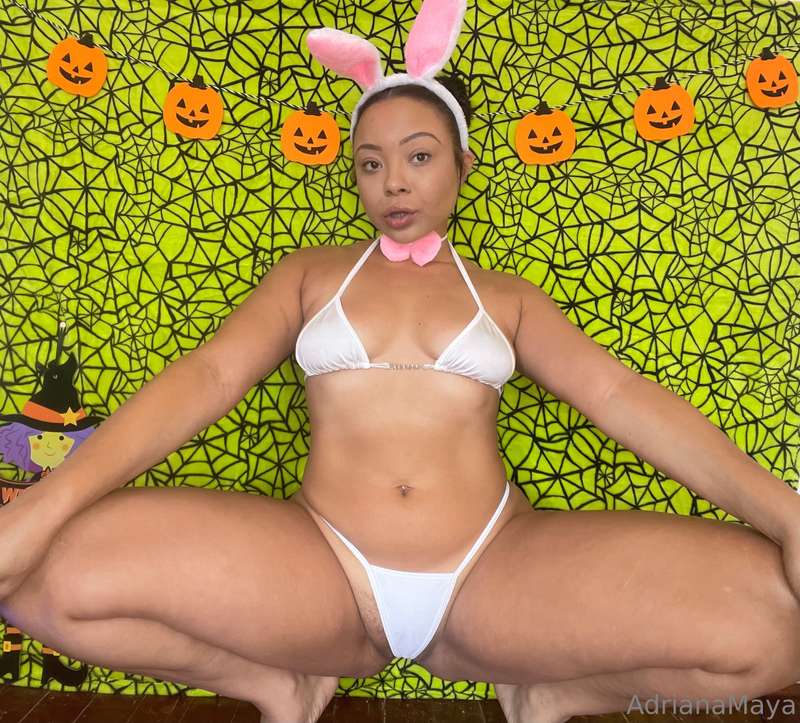 Slutty bunny 🐰🎃 26