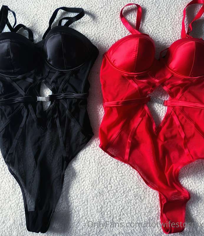 Red ♥️ Or Black 🖤?