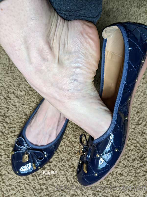 Happy Flats Friday 👃