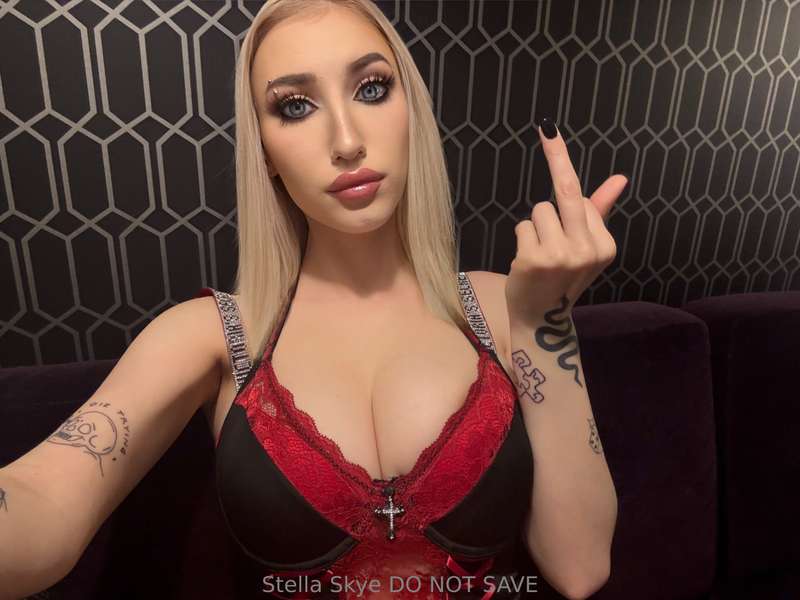 Doing femdom sessions of all kinds tonight!