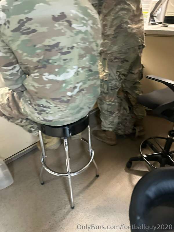 Hot Candid Shots of my buddies and of course my HOT cock! Se..
