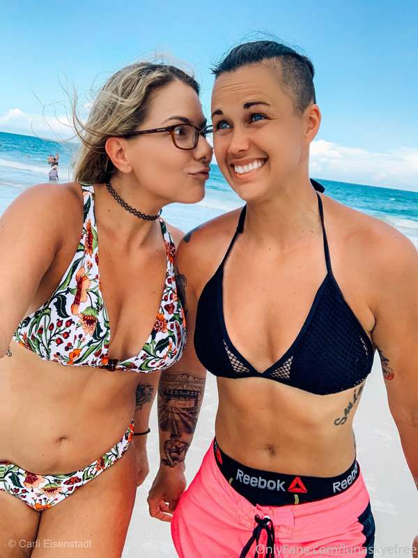 HAVE YOU JOINED OUR LESBIAN PAGE YET? 

@lexiandluna @lexian.. 2