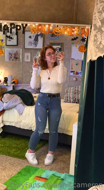 do u like my jeans?? i got them at tj maxx <3