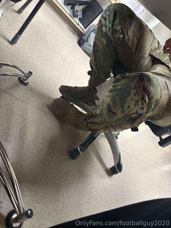 Some hot candid shots of my buddies and fellow soldiers! 13
