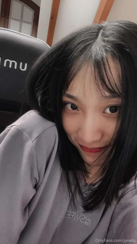 My head is so much lighter now 😆 
终于把长头发剪掉了，脑袋轻松了好多嘿嘿 10