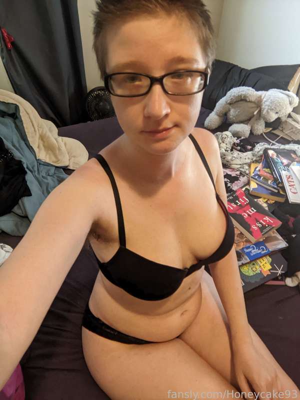 Honeycake93 - Fansly - 02 Jan, 2023 57