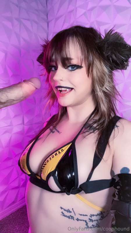 It’s time for Cyber Kitty playtime 😌⚠️😻  If you didnt reciev.. 9