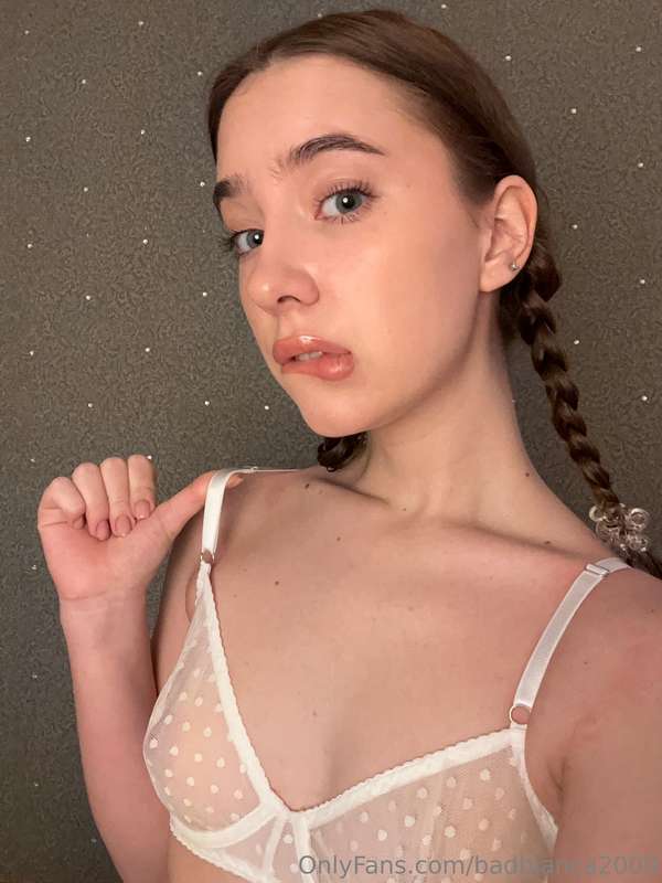 ## CUTE SLUT @jennifer_jennie@jennifer_jennie TENDER PUSSY B..