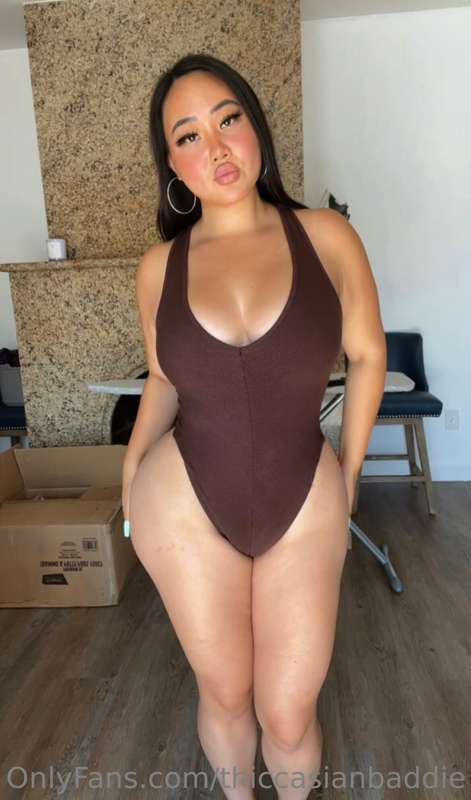 Can you guess what my favorite color is? 😈 DM me and get you..