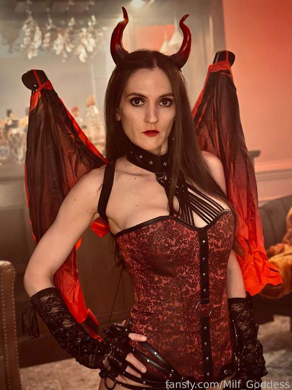 Milf_Goddess - Fansly - 02 Nov, 2024 6