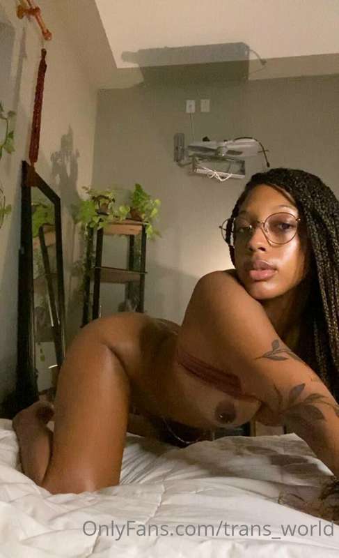 @juuuicyyykitty just rode two cocks and let them cum in her .. 2
