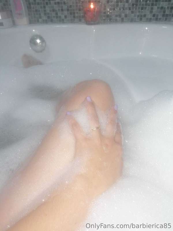 💕Wanna join me in the bath tub? 💕
