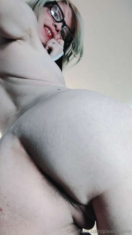 Pixiesmoxie - Onlyfans - 15 Oct, 2024 5