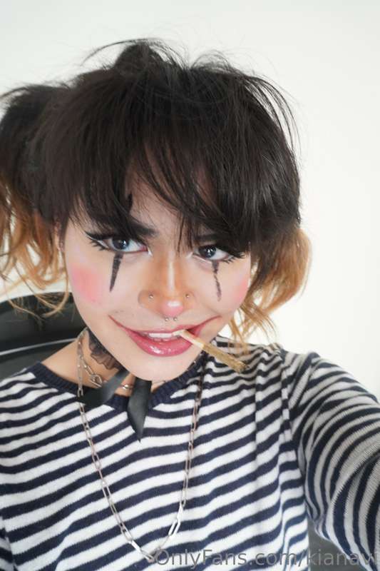 Clown photodump!
I'm edging all day so I can have a nice cum.. 2