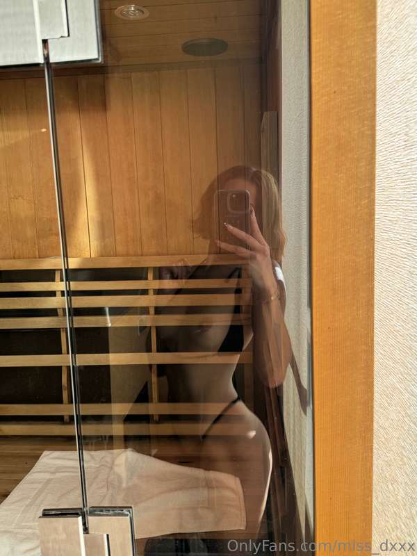 Today at the sauna 🥵  3