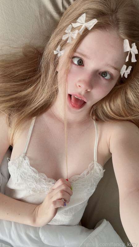 Fancy_Kitty - Fansly - 28 Sep, 2022 1