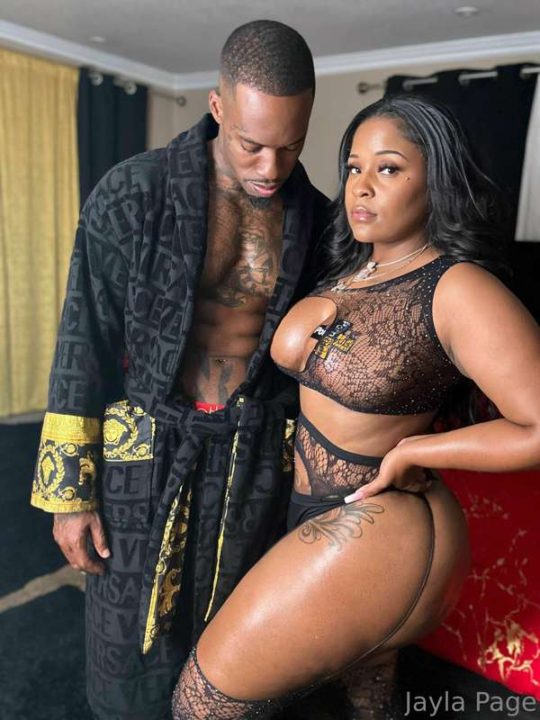 **Jayla ❌ Pressure**

I knew he had a huge ass dick but it’s.. 2