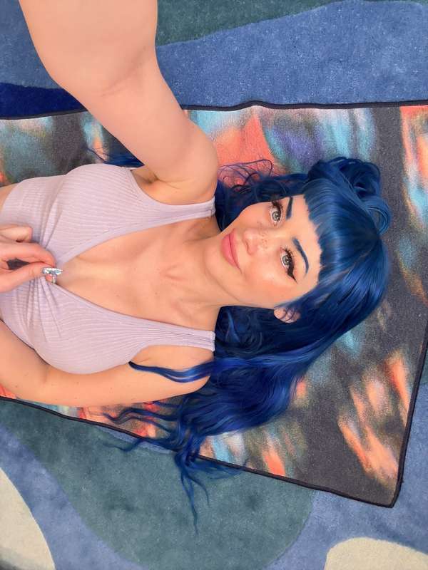 daydreaming about you😇