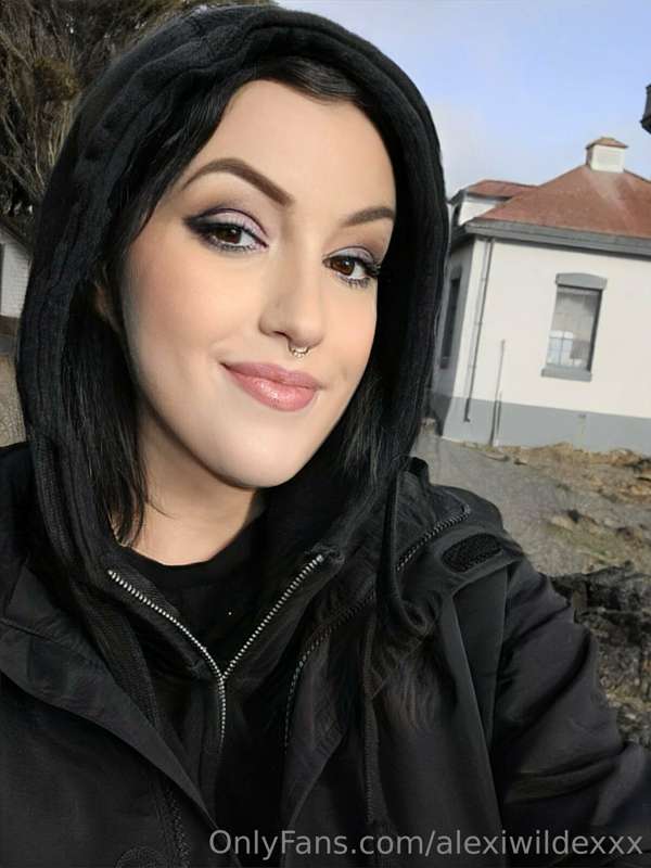 Alexiwildexxx - Onlyfans - 15 Apr, 2023