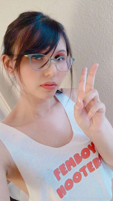 lotta selfies in this first batch >w 20