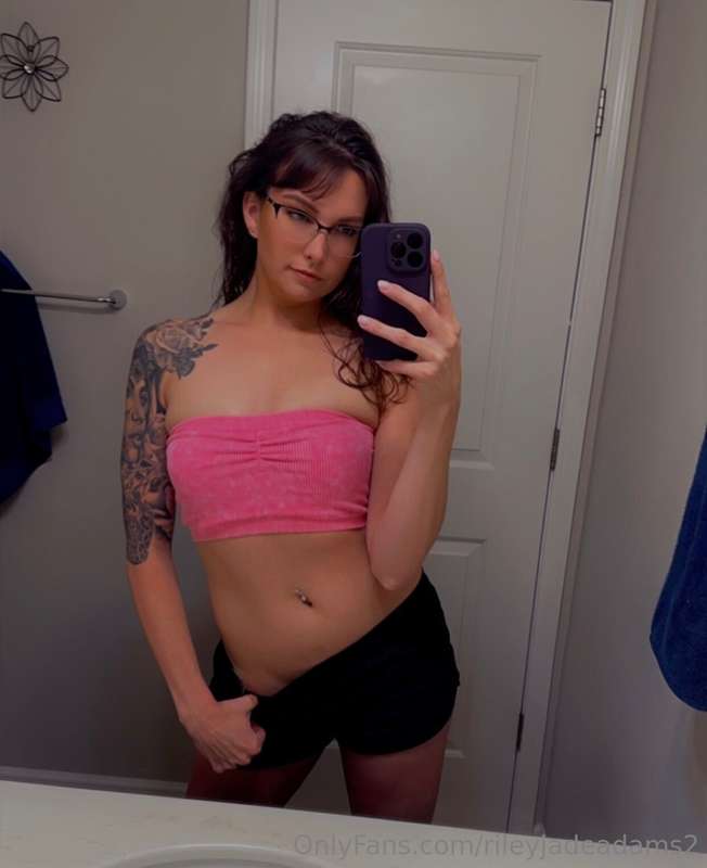 Rileyjadeadams2 - Onlyfans - 12 Apr, 2024