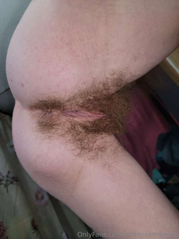 How's mommy's dirty hairy pussy look babe? 😋 6