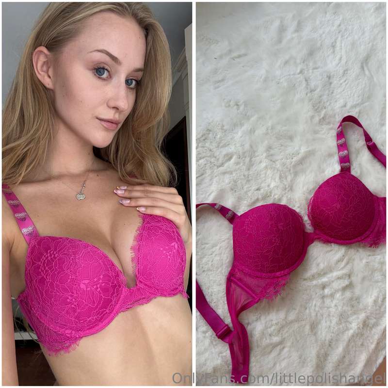 My old well-worn bras💞100$ Used. Worn a lot. Aromatic. Messa..
