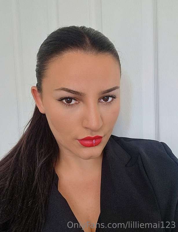 I'm back bitches 

And you, pathetic little tiny, you're rig..