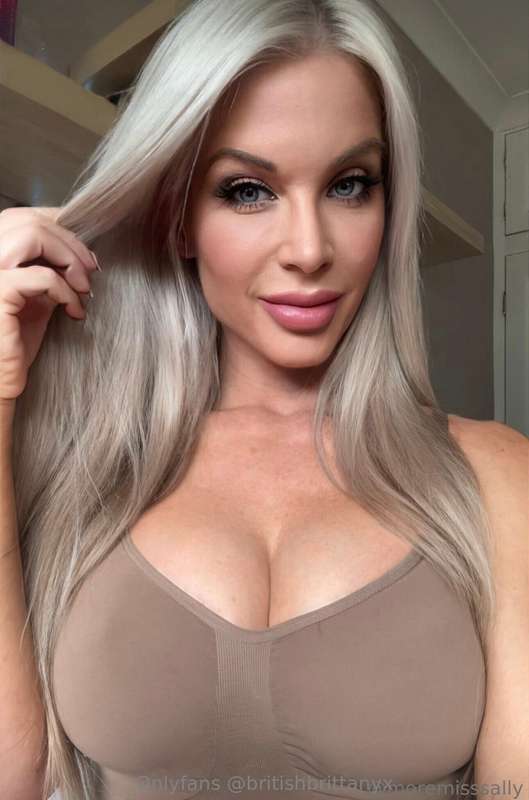 Good morning my handsome babes 😘💋 xxx
