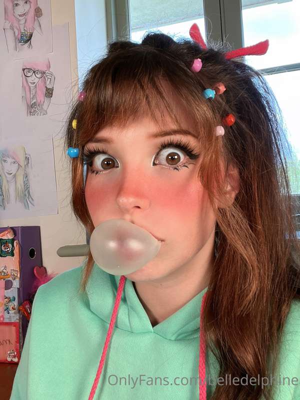 Watch me blow HUGE bubbles! 
The last one is almost the size.. 3
