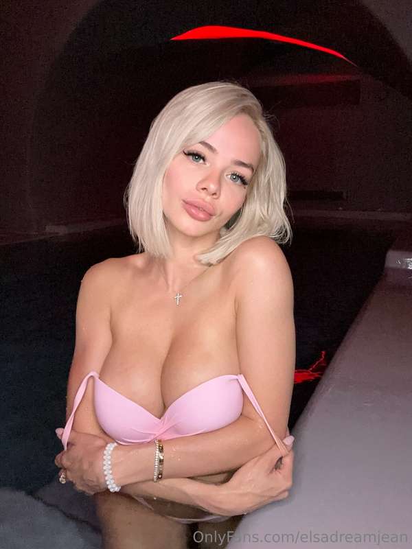 🌸 It’s Titty Tuesdayyyyy 🌸 Tip $5 and let’s celebrate these ..