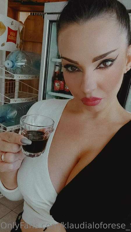 Pronti per questa giornata di 🔥? Sono online su onlyfans.com..