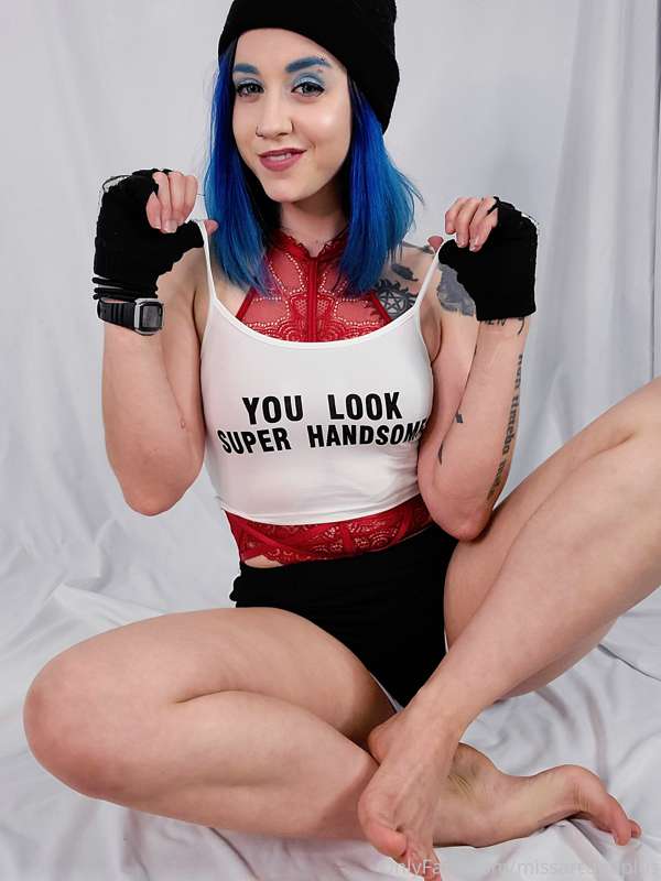 Hey you! Yeah, YOU!

You look super fucking handsome <3 26