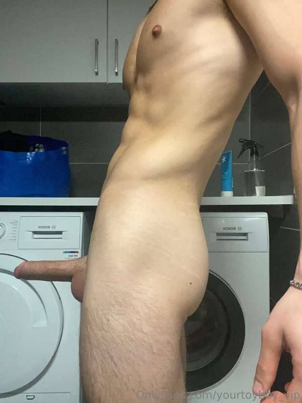Would you suck me of before and after the shower😈🍆 3