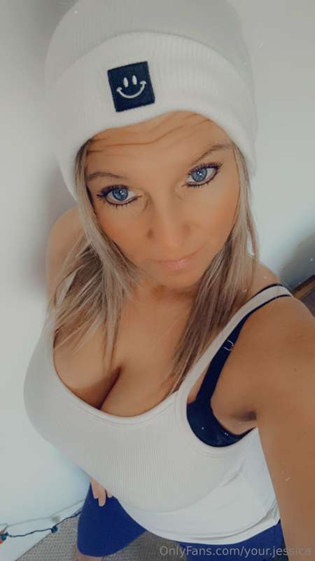 my pretty eyeliner, do you like the way I look?😋