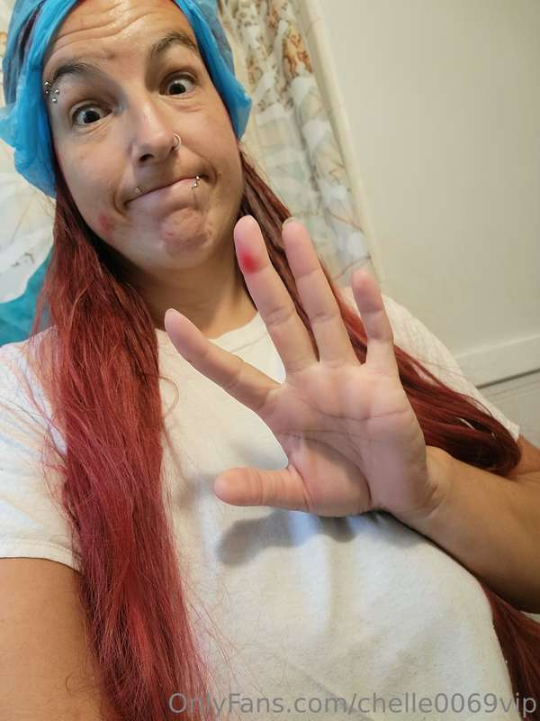 Hey pervs ❤️ Sharing my day off hair dying and shower advent.. 8